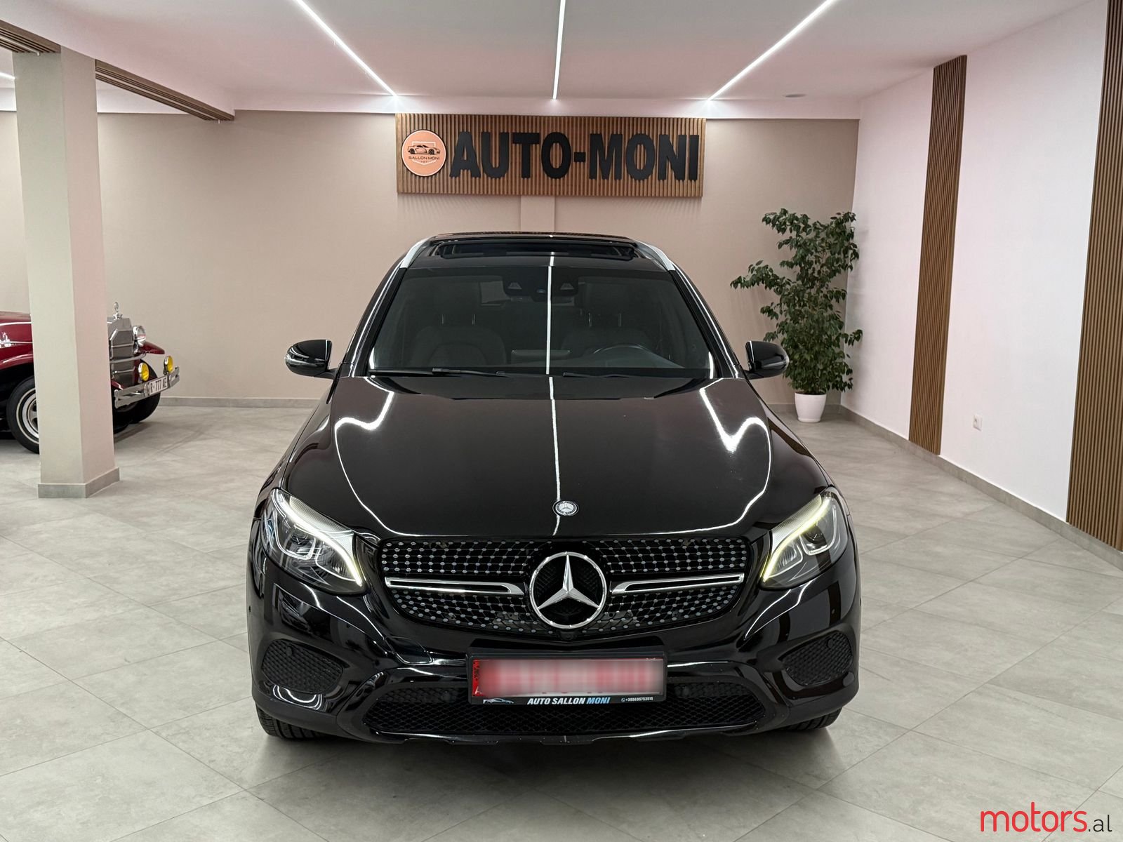 2017' Mercedes-Benz GLC 250 photo #5