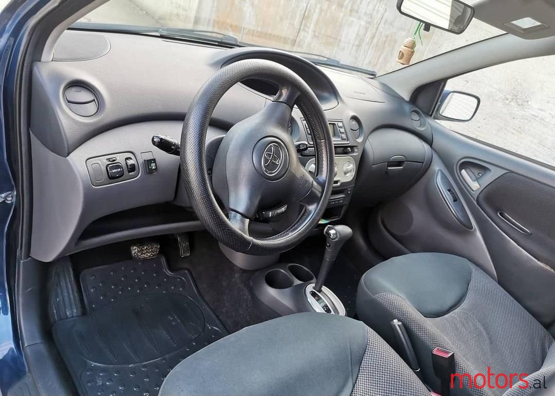 2005' Toyota Yaris photo #5