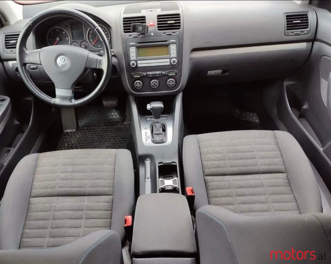 2007' Volkswagen Golf photo #3