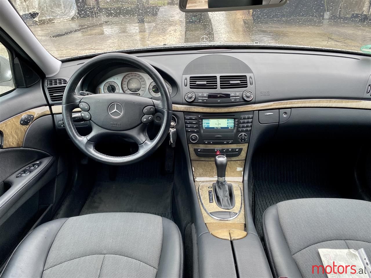 2007' Mercedes-Benz E 200 photo #3