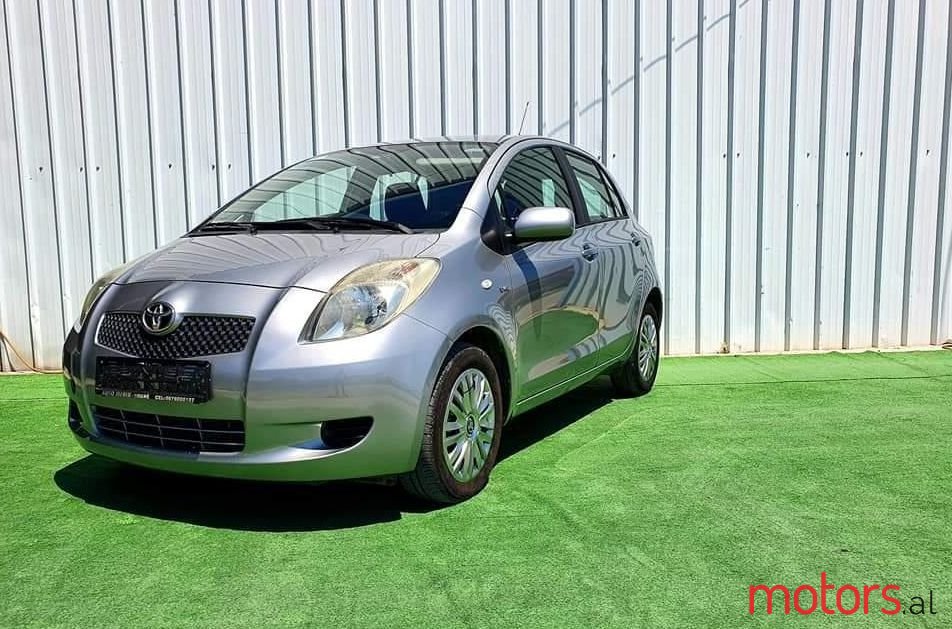2007' Toyota Yaris photo #1