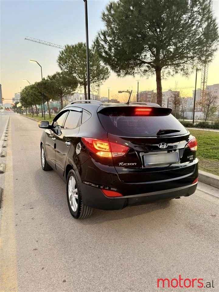 2010' Hyundai Tucson photo #4