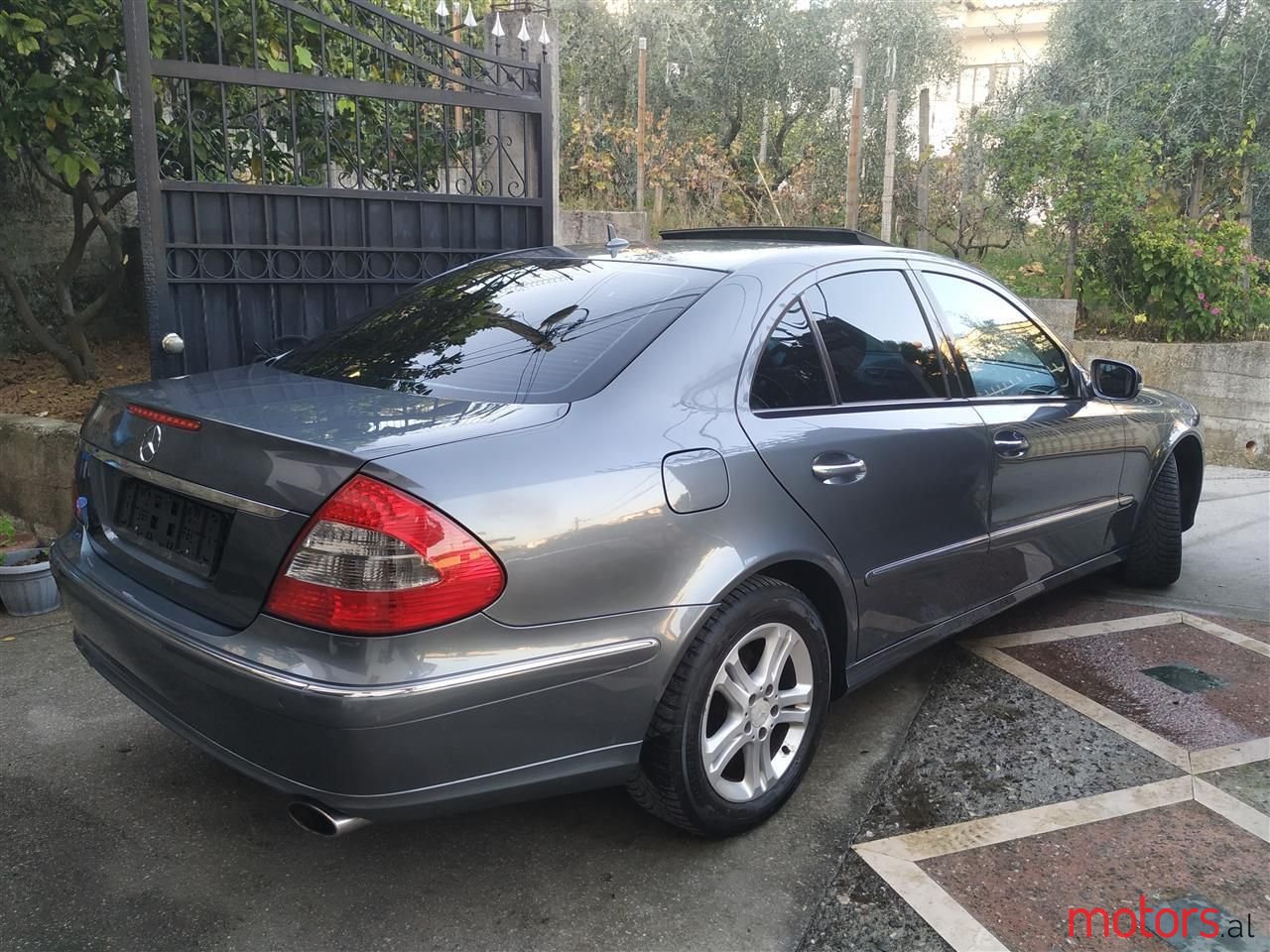 2007' Mercedes-Benz E 280 photo #3