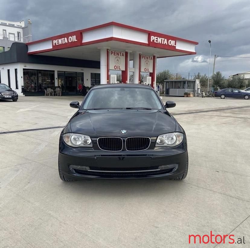 2011' BMW 120 photo #1