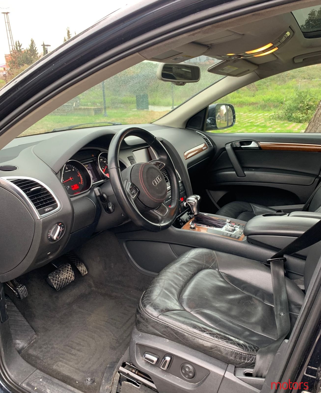 2011' Audi Q7 photo #6