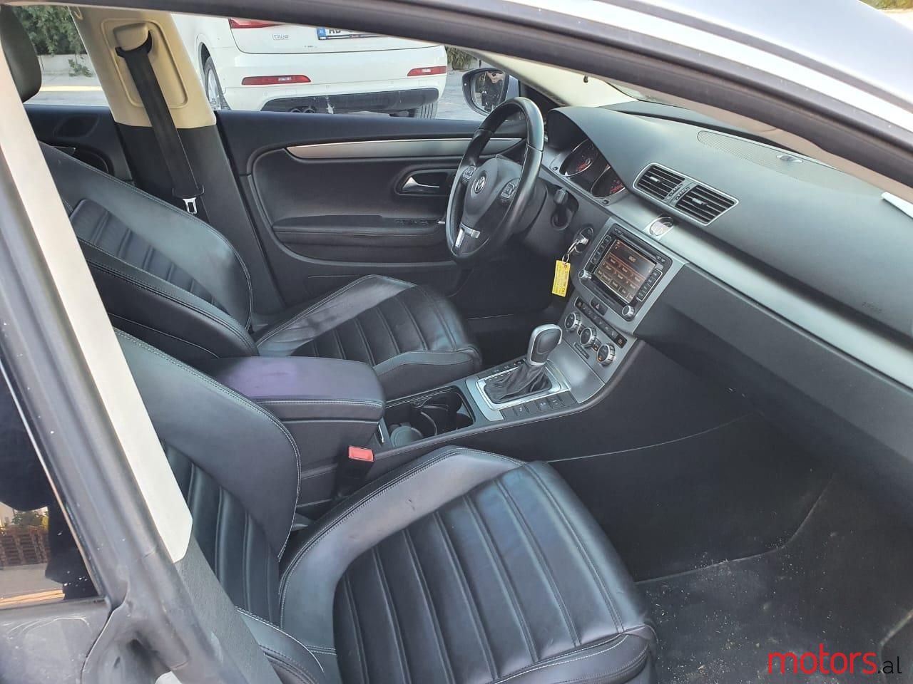 2013' Volkswagen photo #5