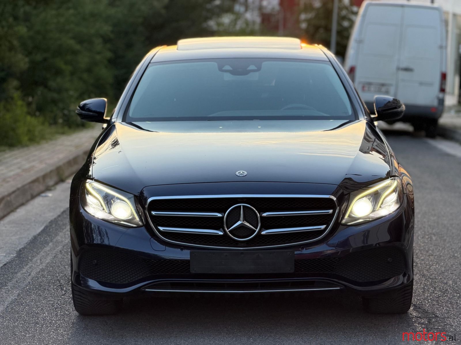 2018' Mercedes-Benz E 220 photo #5