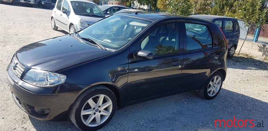 2005' Fiat Punto photo #1