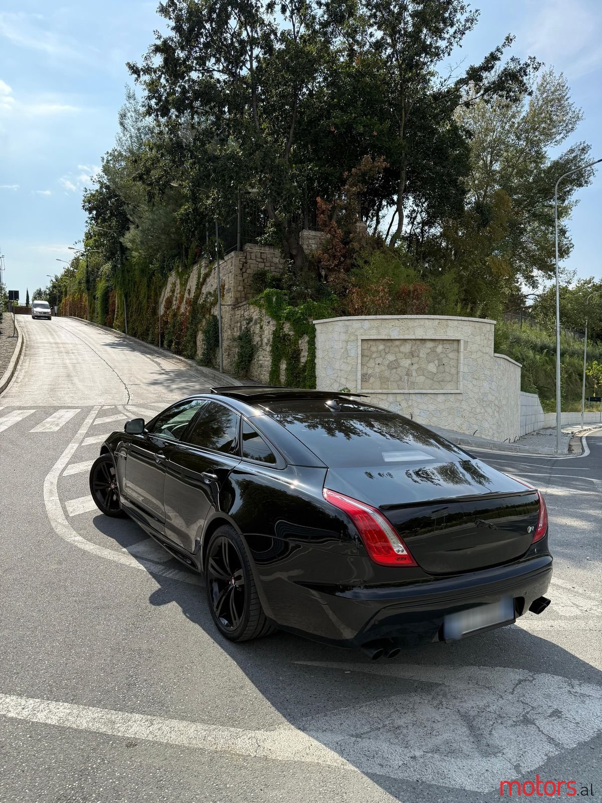 2013' Jaguar XJR photo #2