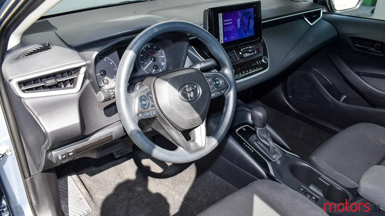 2024' Toyota Corolla photo #2