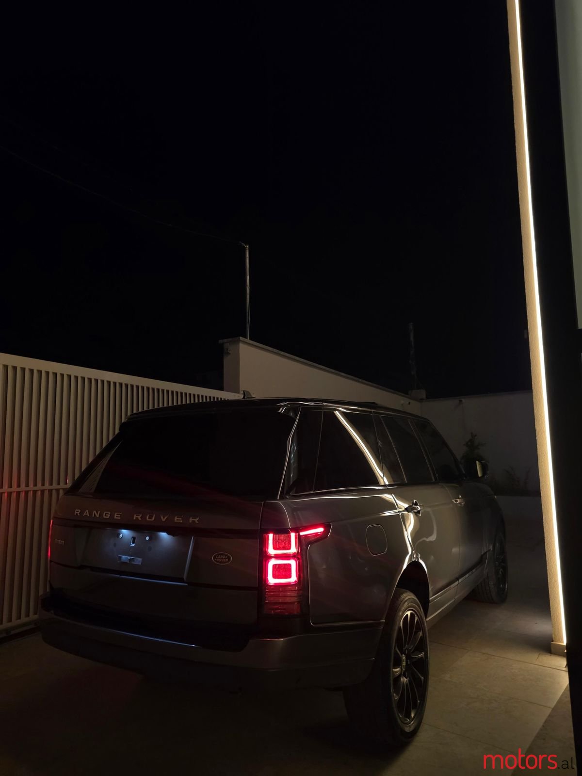 2016' Land Rover Range Rover photo #1
