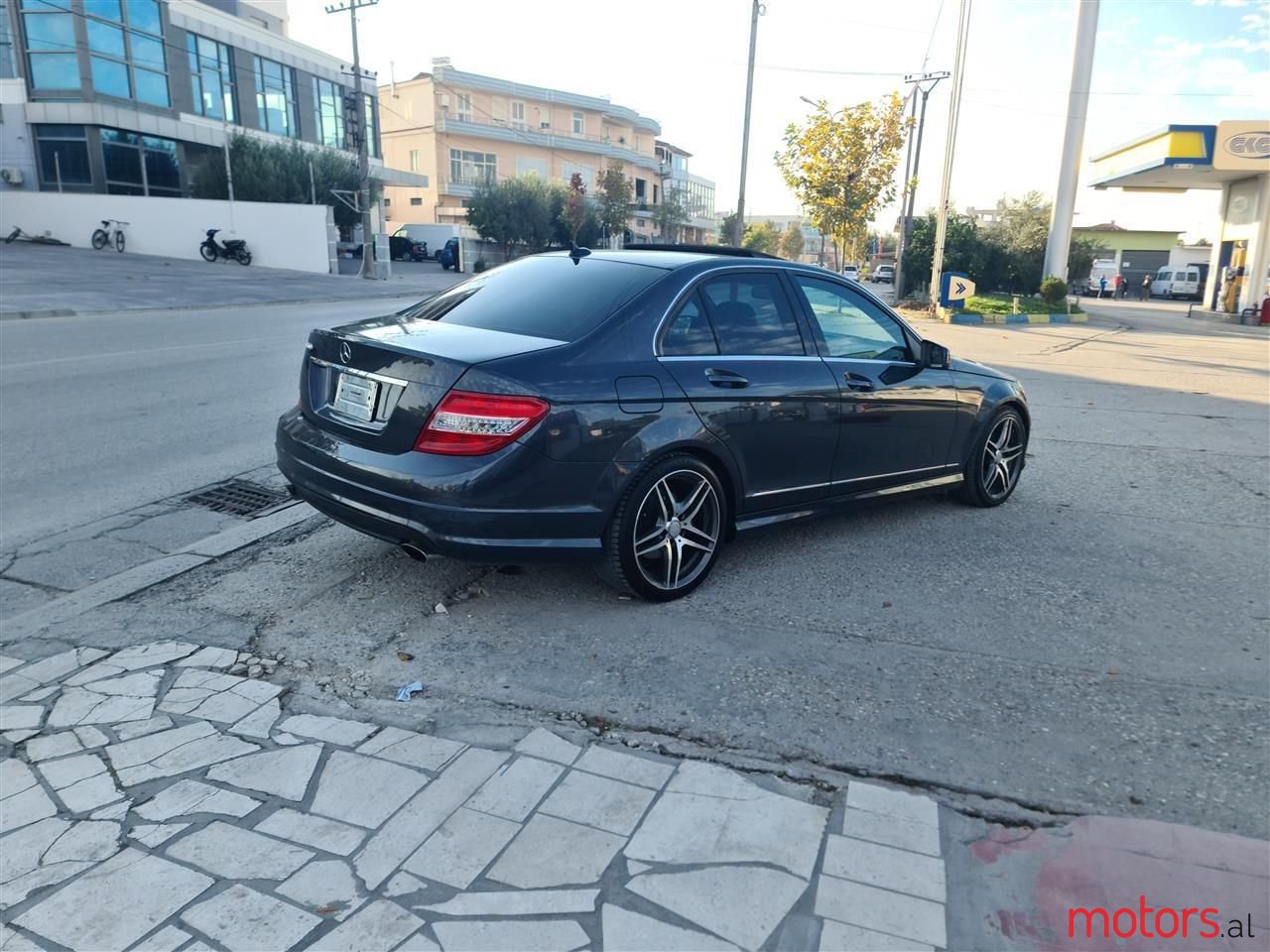 2010' Mercedes-Benz C 300 photo #5