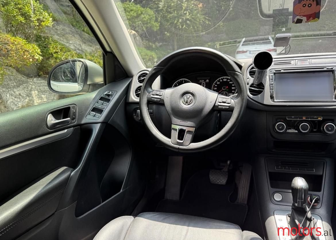 2014' Volkswagen Tiguan photo #3
