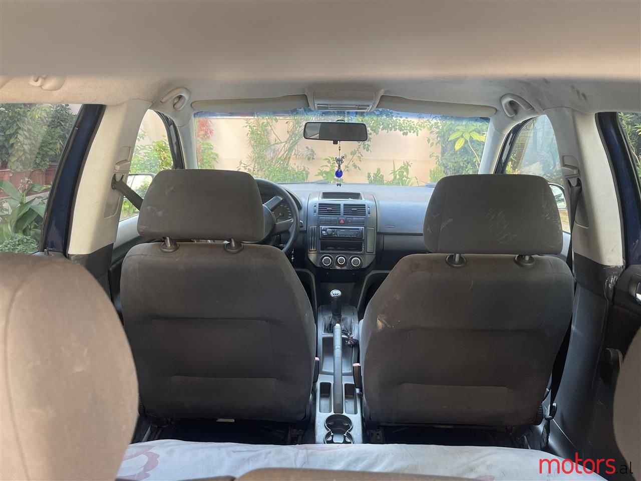 2004' Volkswagen Polo photo #5