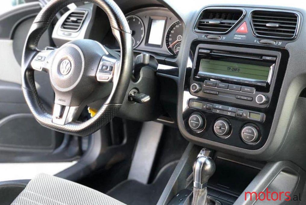2011' Volkswagen Scirocco photo #2
