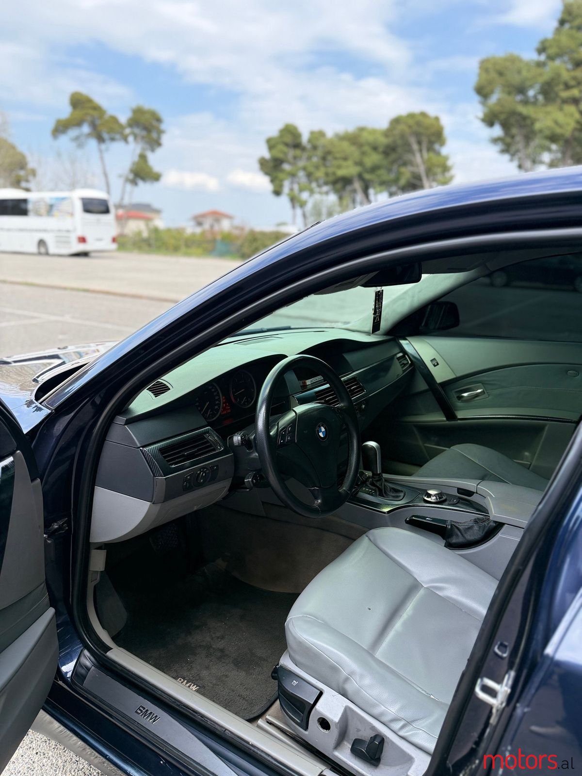 2005' BMW 530 photo #3