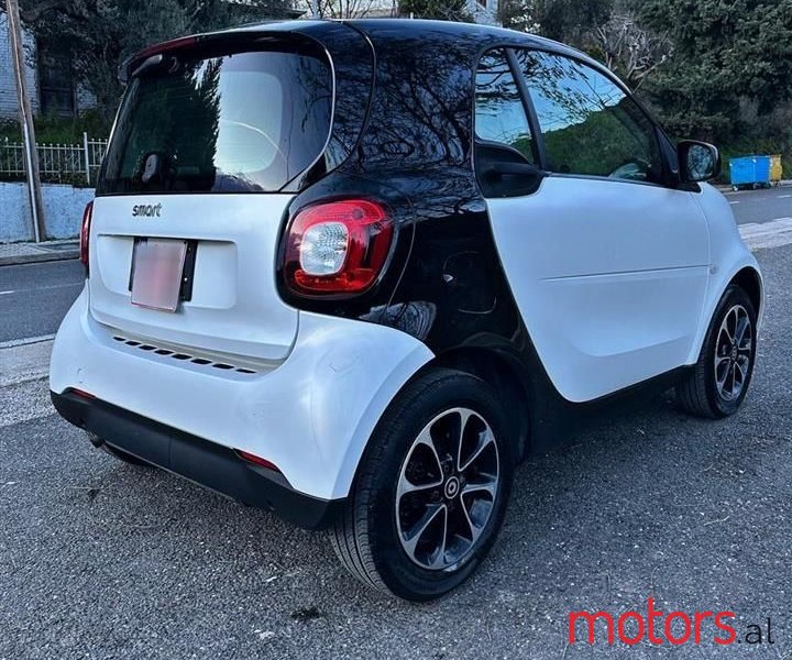 2016' Smart Fortwo photo #5