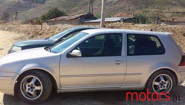 2000' Volkswagen Golf photo #1