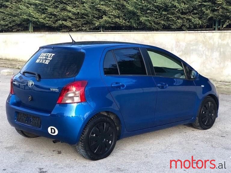 2007' Toyota Yaris photo #2