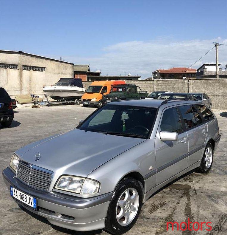 2000' Mercedes-Benz C 220 photo #1