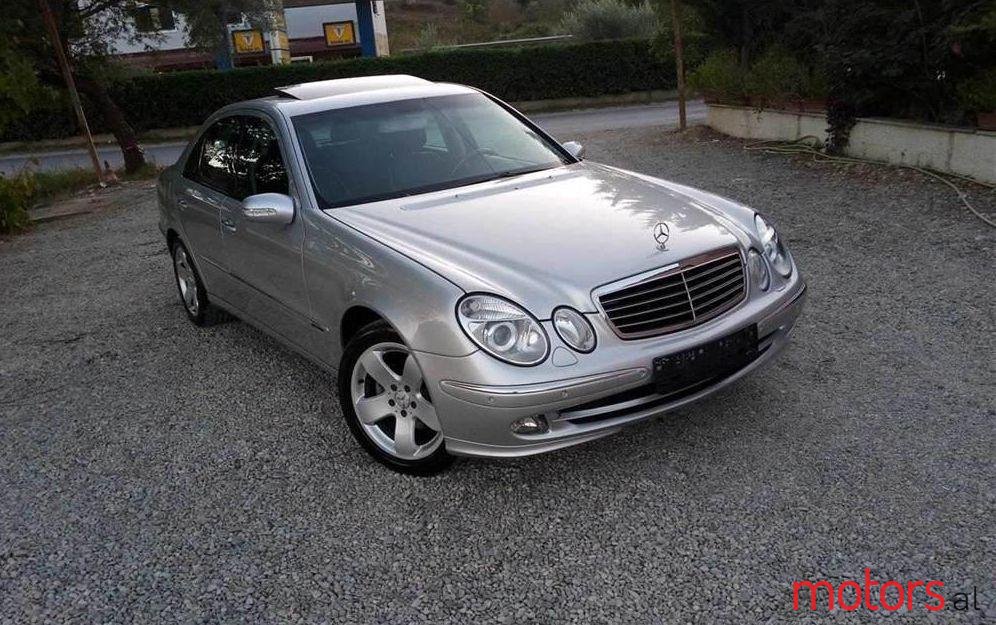 2006' Mercedes-Benz E 220 photo #2