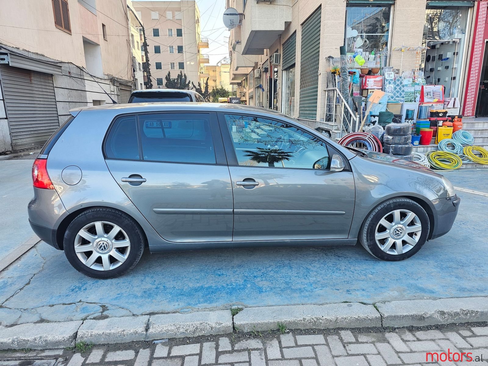 2005' Volkswagen Golf photo #5