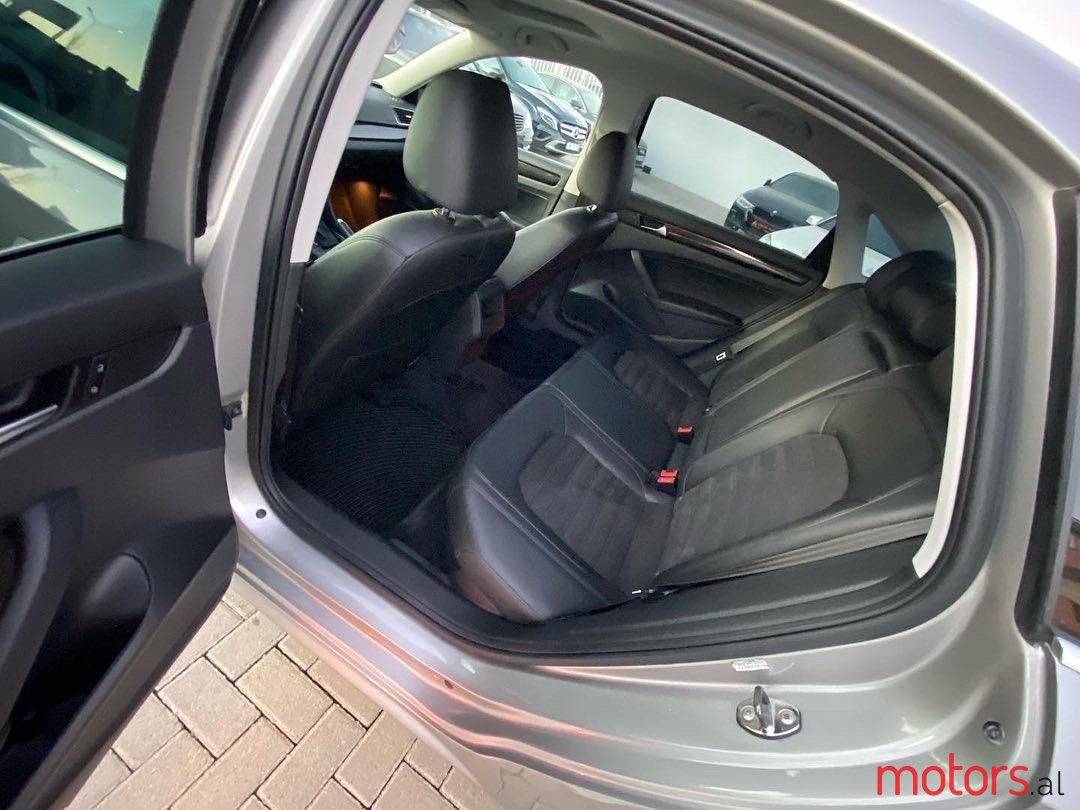 2012' Volkswagen Passat photo #6