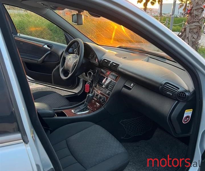 2006' Mercedes-Benz C 220 photo #5