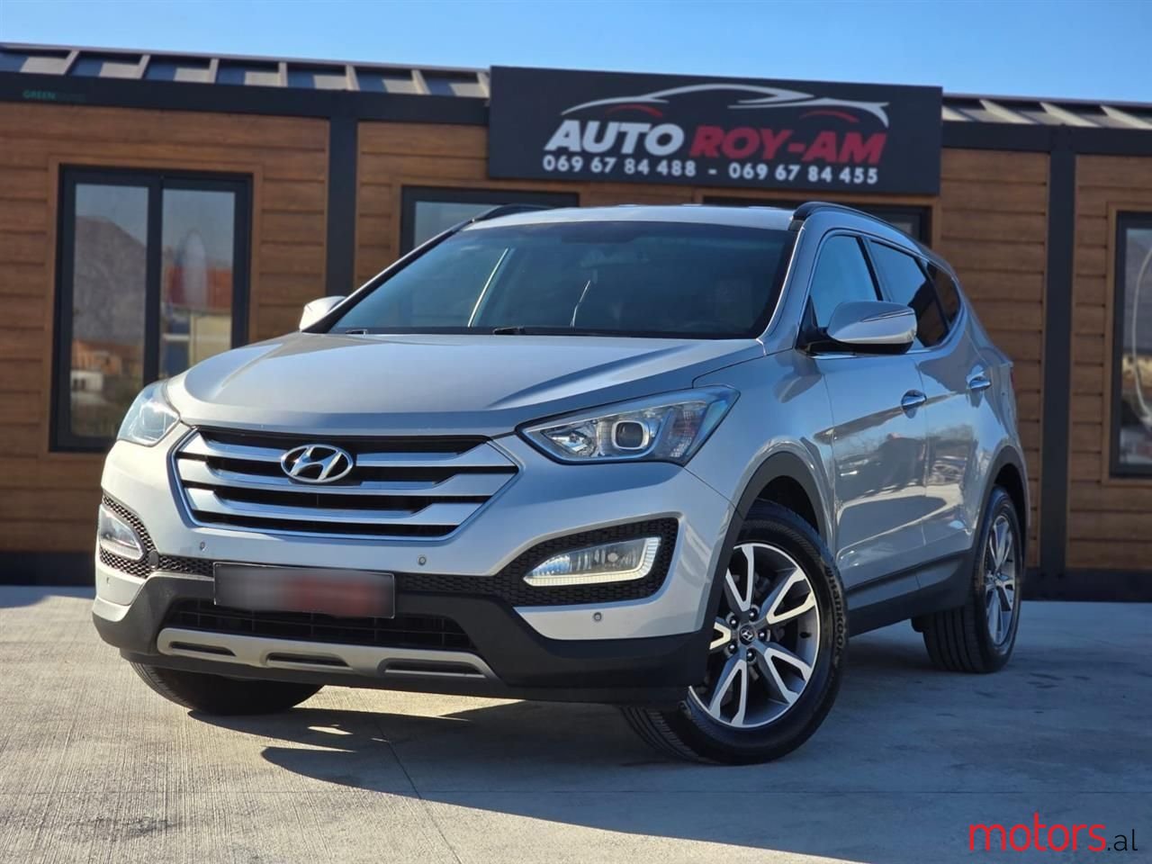 2012' Hyundai Santa Fe photo #1