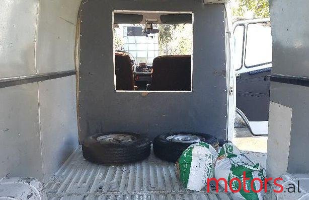 1983' Mercedes-Benz photo #2