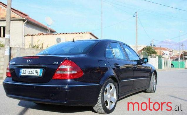 2003' Mercedes-Benz E-Class photo #2