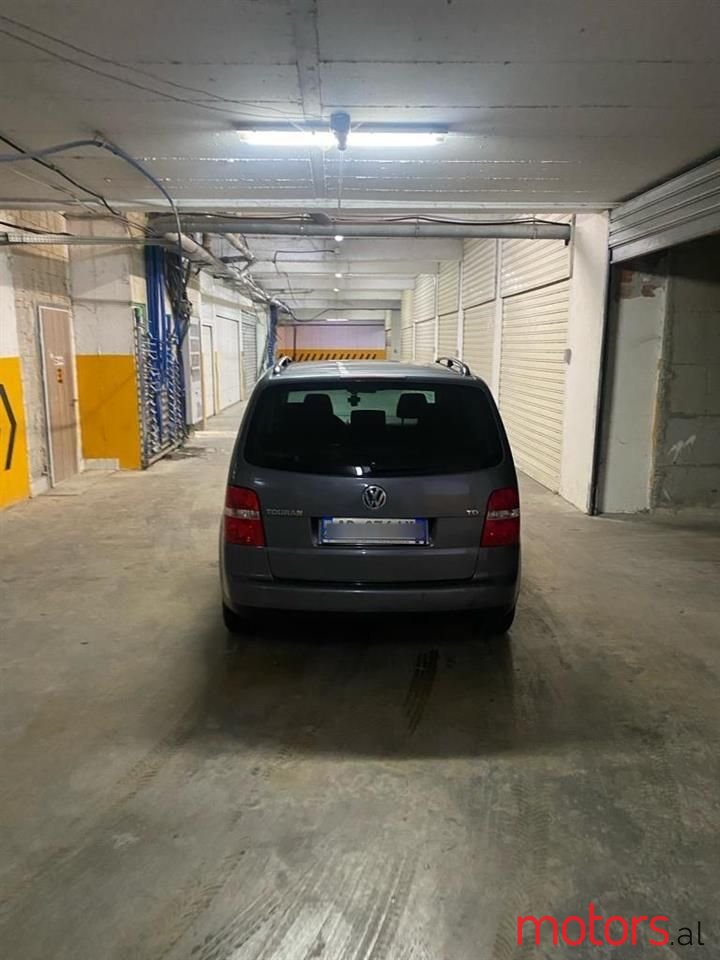 2006' Volkswagen Touran photo #4