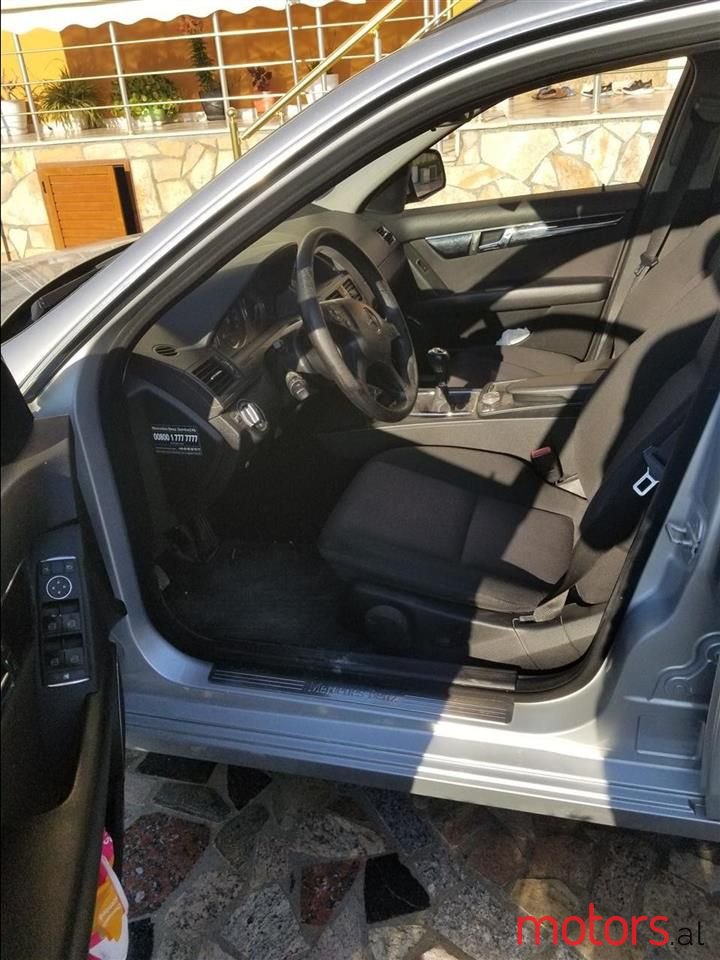 2008' Mercedes-Benz C 200 photo #5