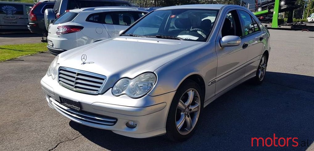 2005' Mercedes-Benz C 200 photo #1