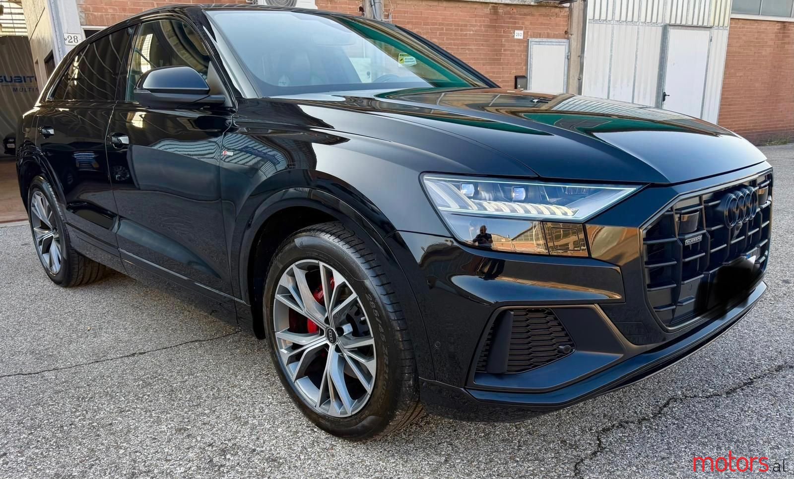 2023' Audi Q8 photo #5