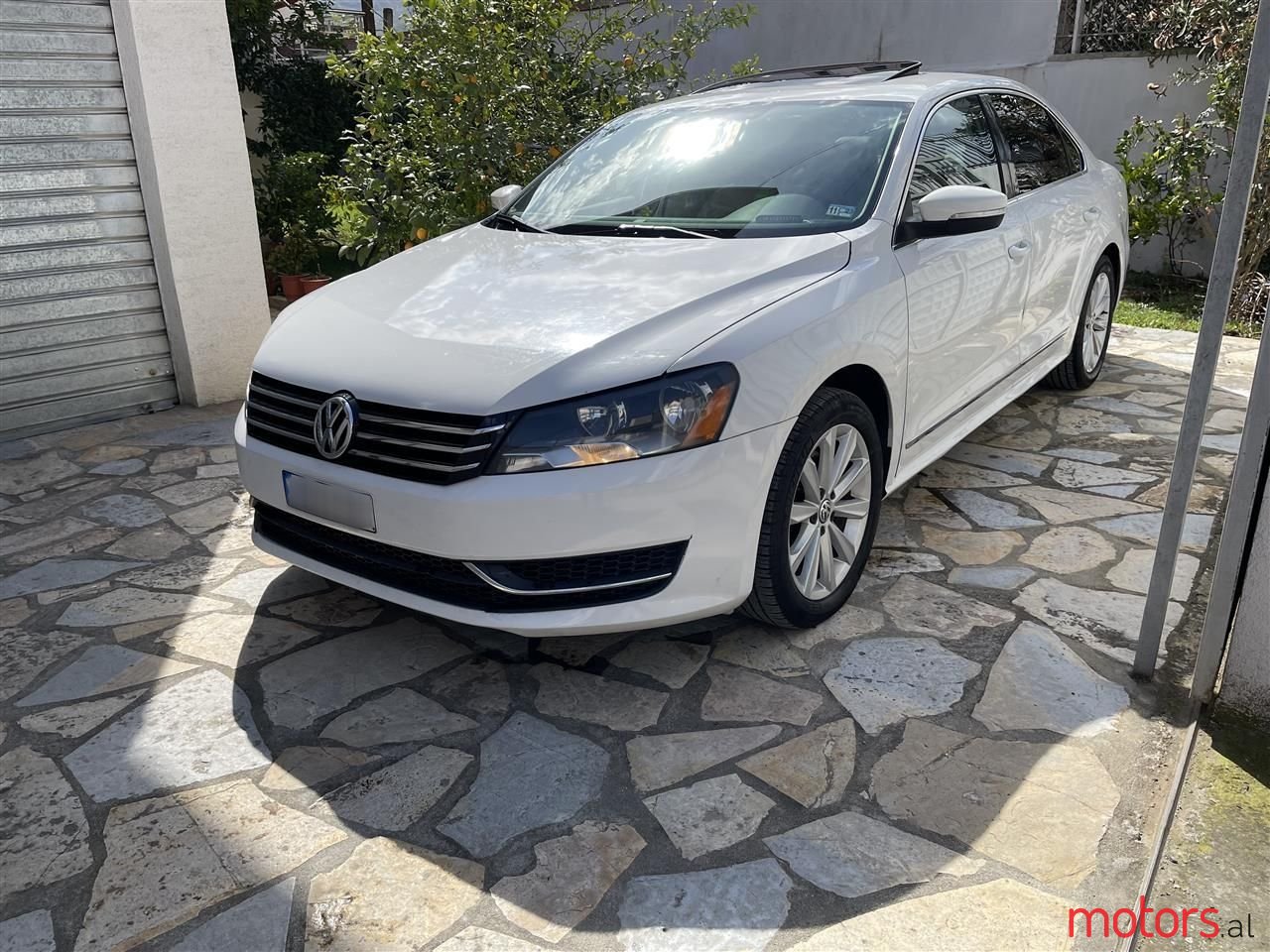 2013' Volkswagen Passat photo #1