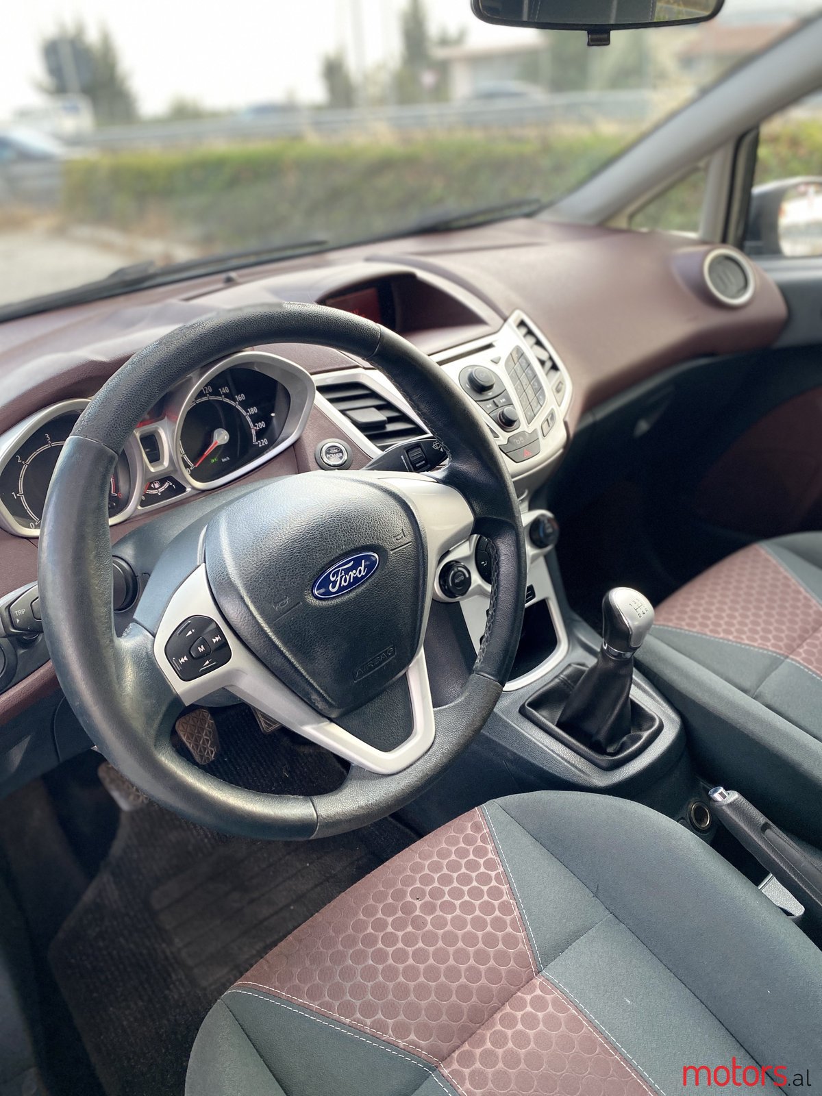 2010' Ford Fiesta photo #7