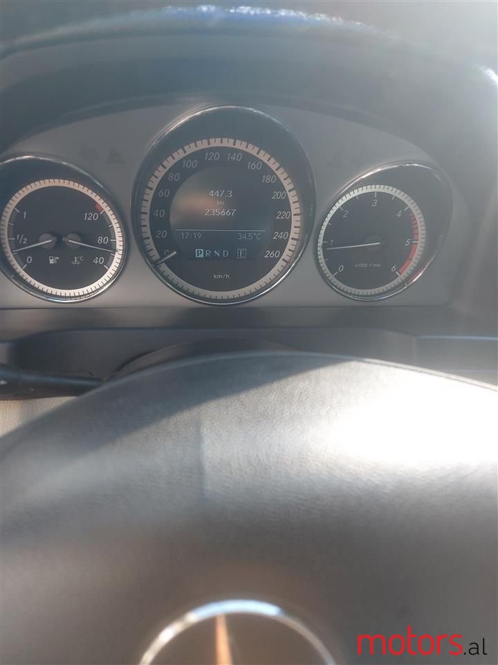 2010' Mercedes-Benz C 220 photo #3