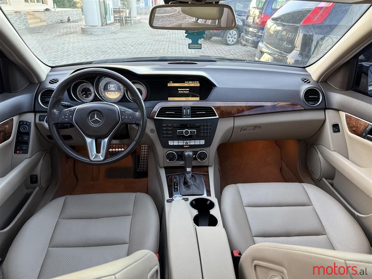 2012' Mercedes-Benz C 300 photo #5