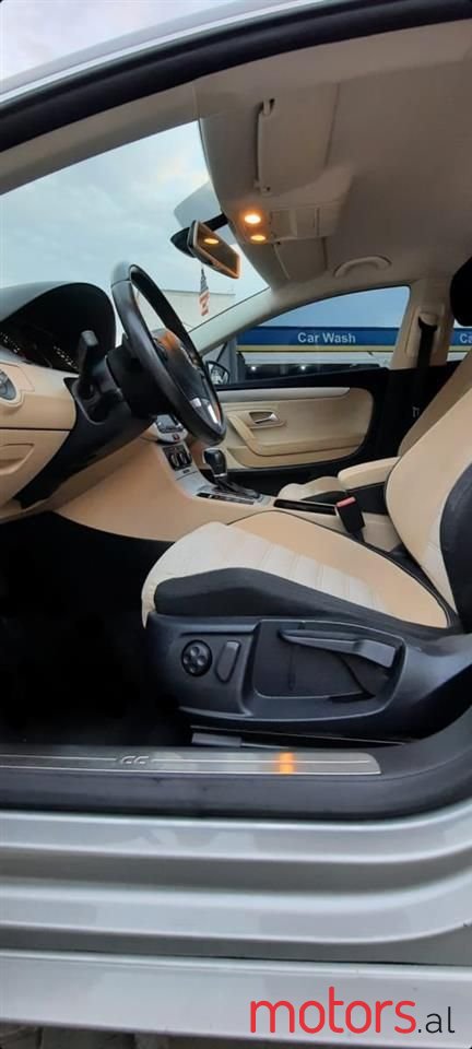 2013' Volkswagen Passat photo #4