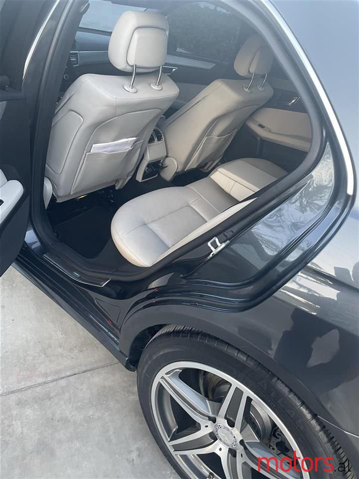 2010' Mercedes-Benz E 220 photo #2