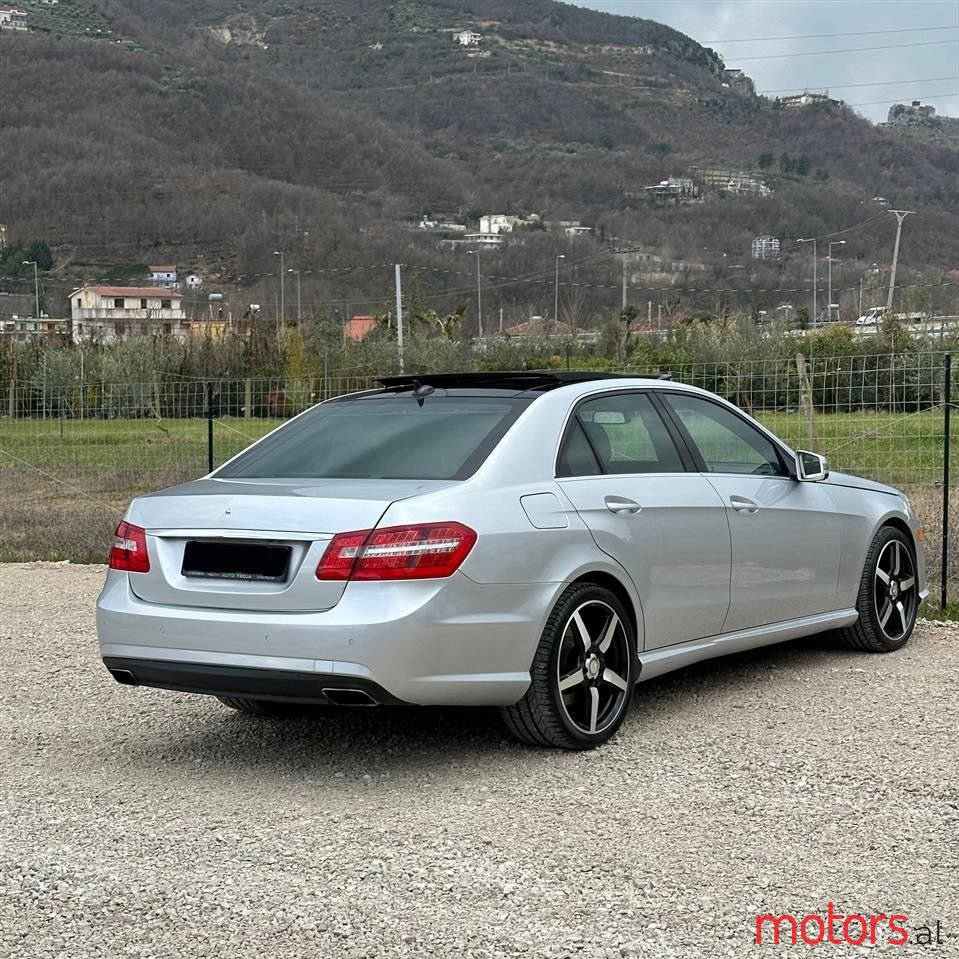 2010' Mercedes-Benz E 55 AMG photo #6