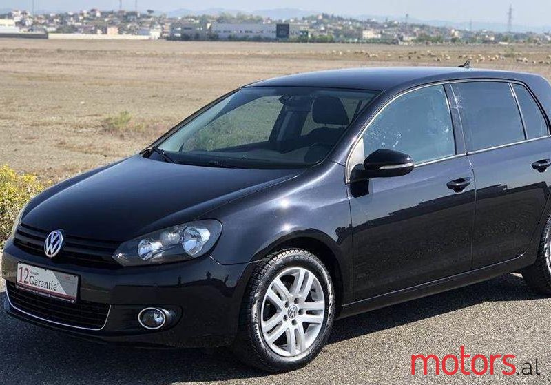 2010' Volkswagen Golf photo #2