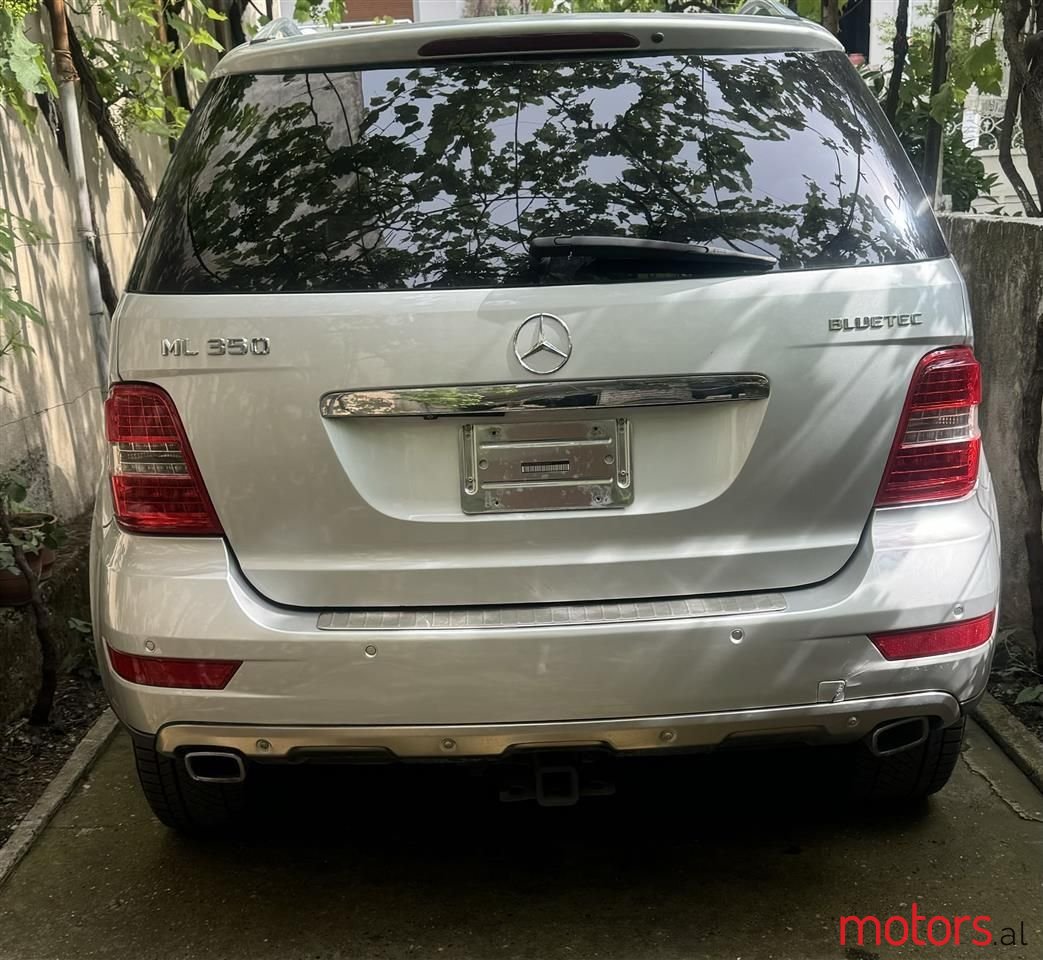 2011' Mercedes-Benz ML 350 photo #2