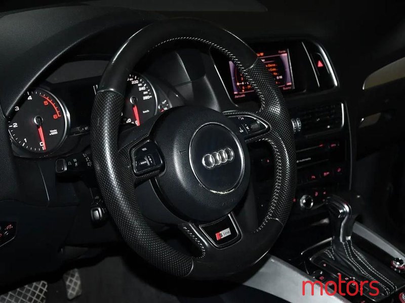 2013' Audi Q5 photo #5