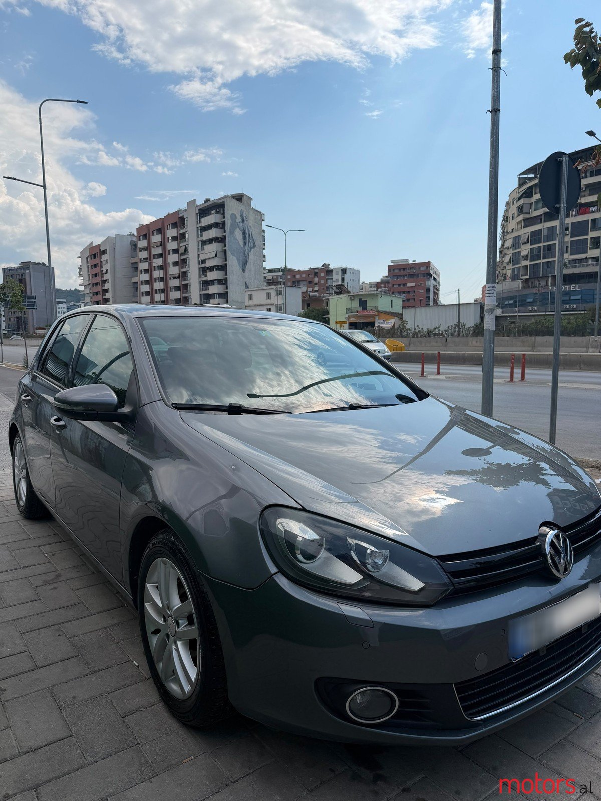 2010' Volkswagen Golf photo #1
