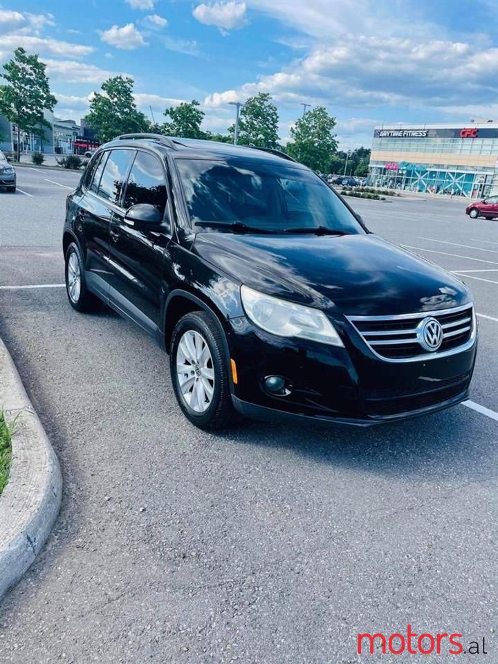 2010' Volkswagen Tiguan photo #1