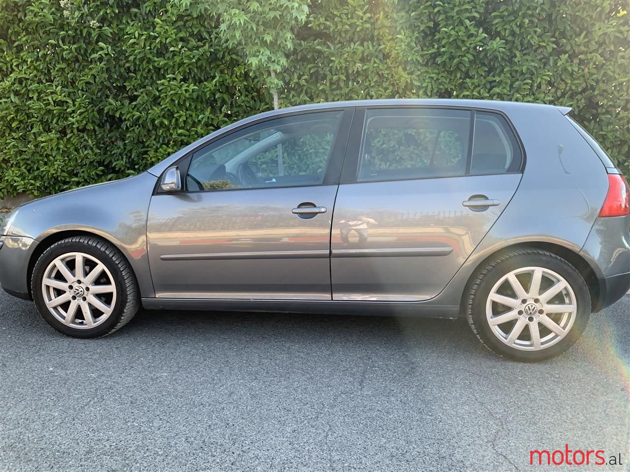 2007' Volkswagen Golf photo #3