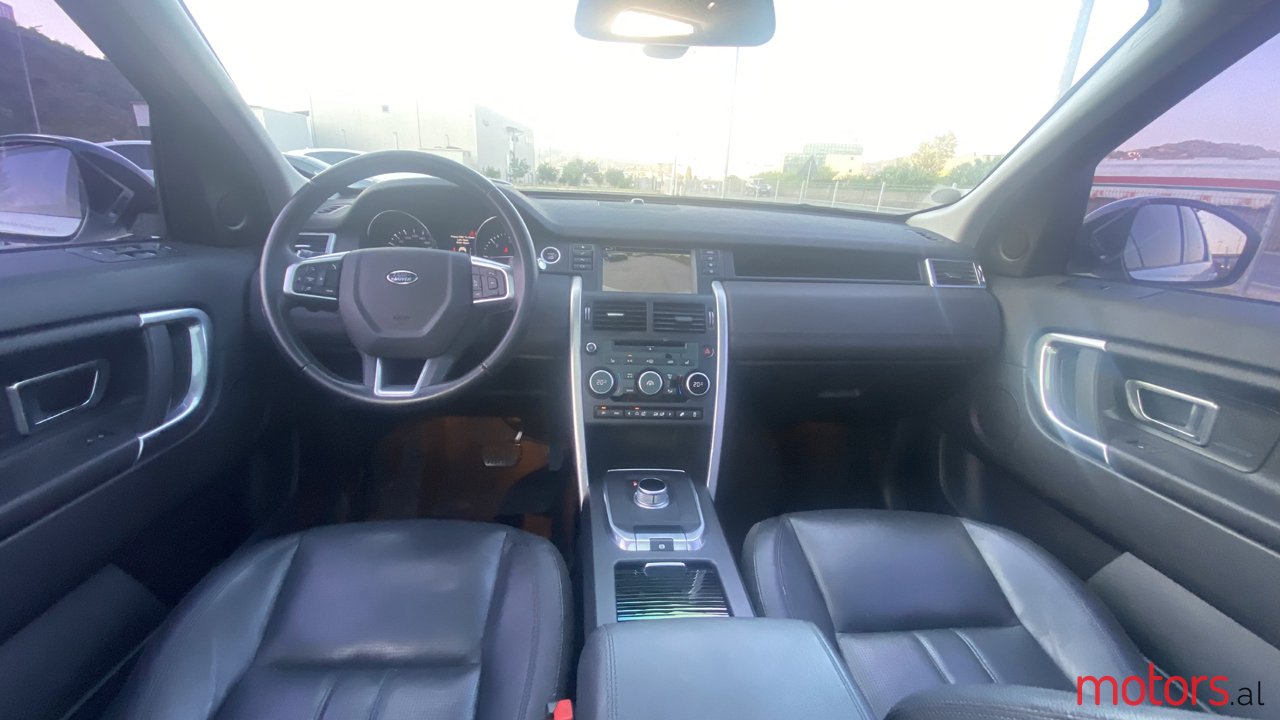 2016' Land Rover Discovery Sport photo #5