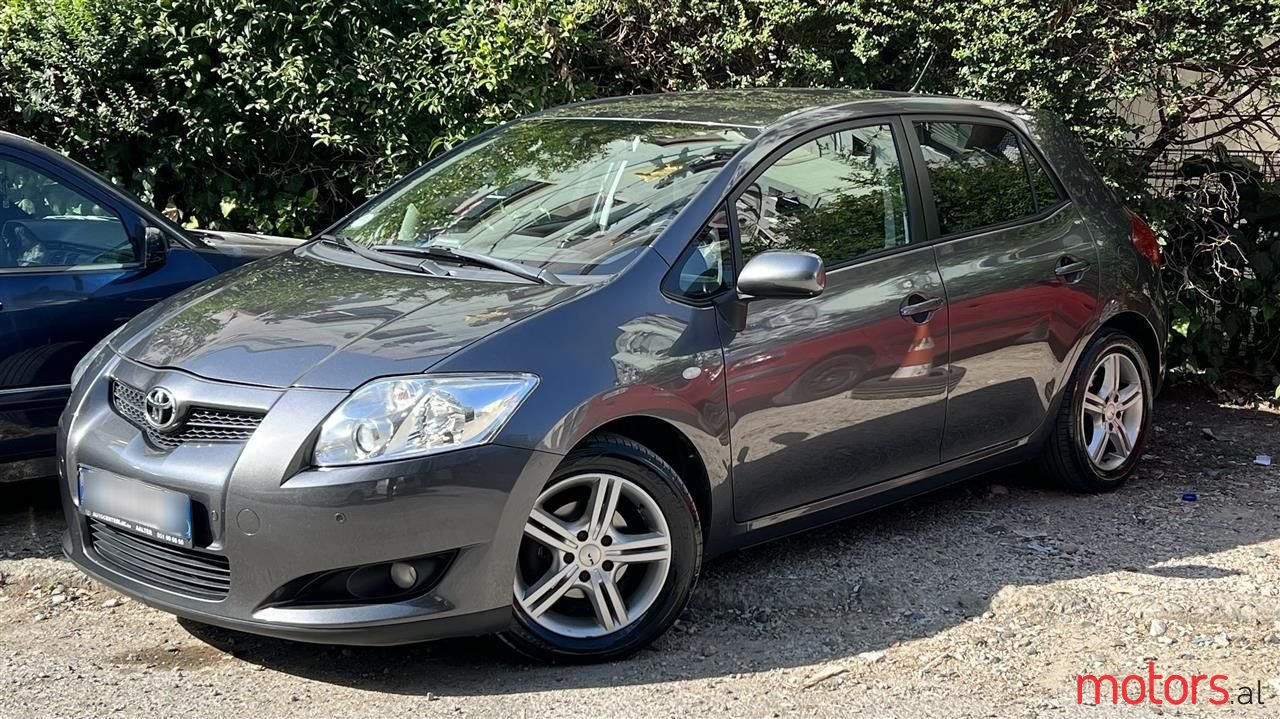 2008' Toyota Auris photo #3